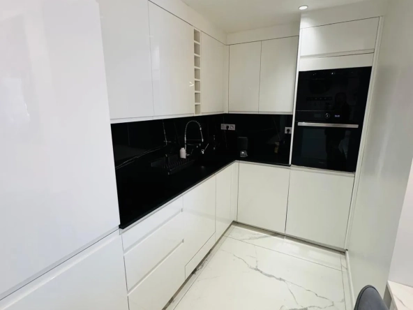 À vendre à Grenoble : Magnifique appartement T3 rénové de 67 m² proche centre-ville 