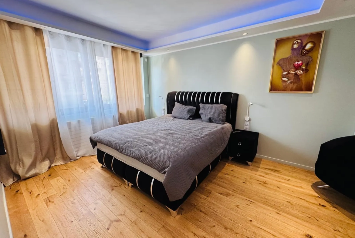 À vendre à Grenoble : Magnifique appartement T3 rénové de 67 m² proche centre-ville 