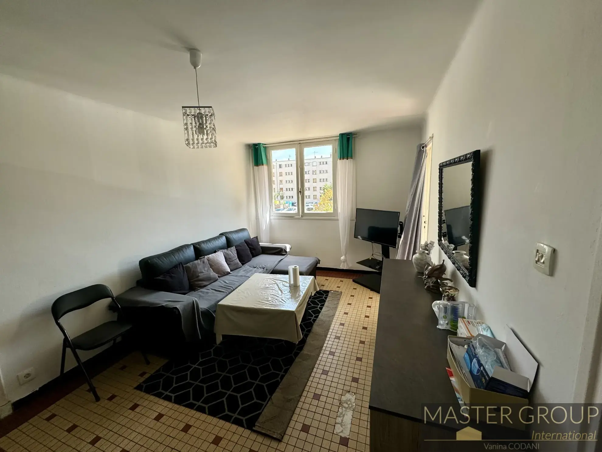 Appartement F4 à vendre à Ajaccio avec terrasse et parking – Opportunité d’investissement 