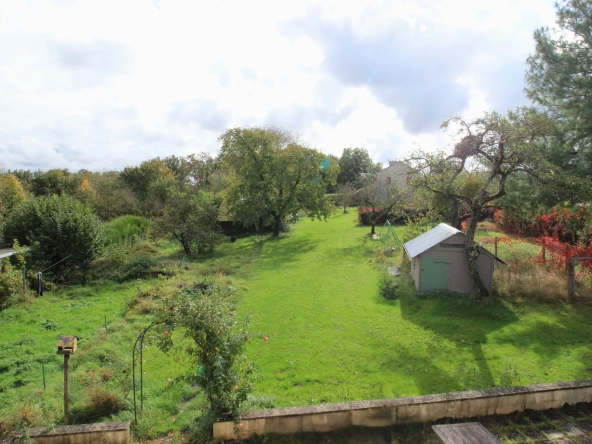 Belle maison à vendre à Lemoncourt avec grand terrain et potentiel 