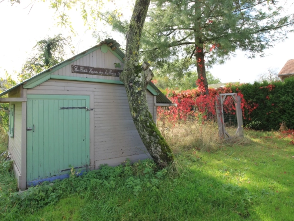 Belle maison à vendre à Lemoncourt avec grand terrain et potentiel 
