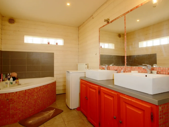 Belle maison à vendre à Lemoncourt avec grand terrain et potentiel 