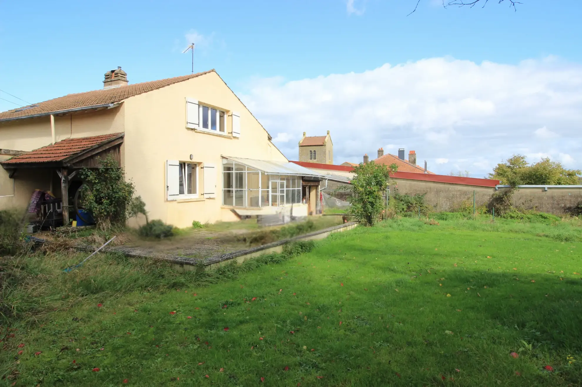 Belle maison à vendre à Lemoncourt avec grand terrain et potentiel 