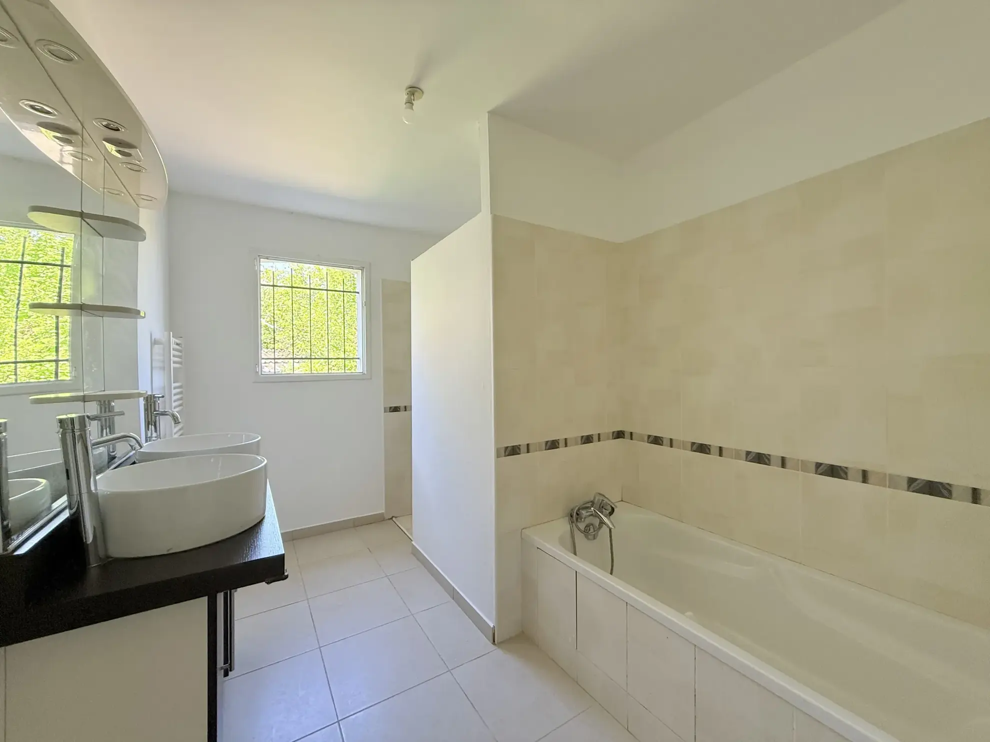À vendre maison de 115m² avec 3 chambres et jardin à Vierzon dans le quartier Bois Marteau 