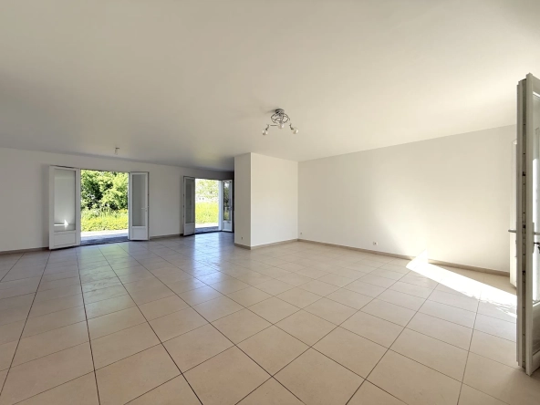 À vendre maison de 115m² avec 3 chambres et jardin à Vierzon dans le quartier Bois Marteau 