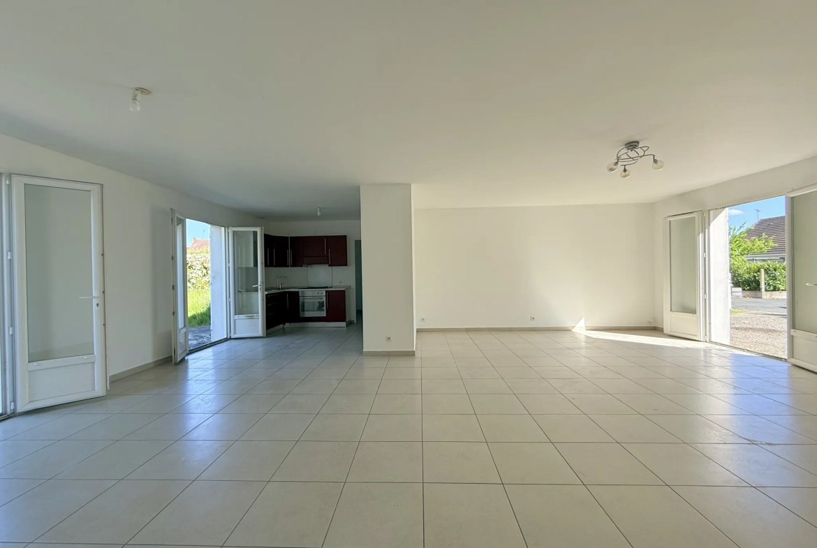 À vendre maison de 115m² avec 3 chambres et jardin à Vierzon dans le quartier Bois Marteau 