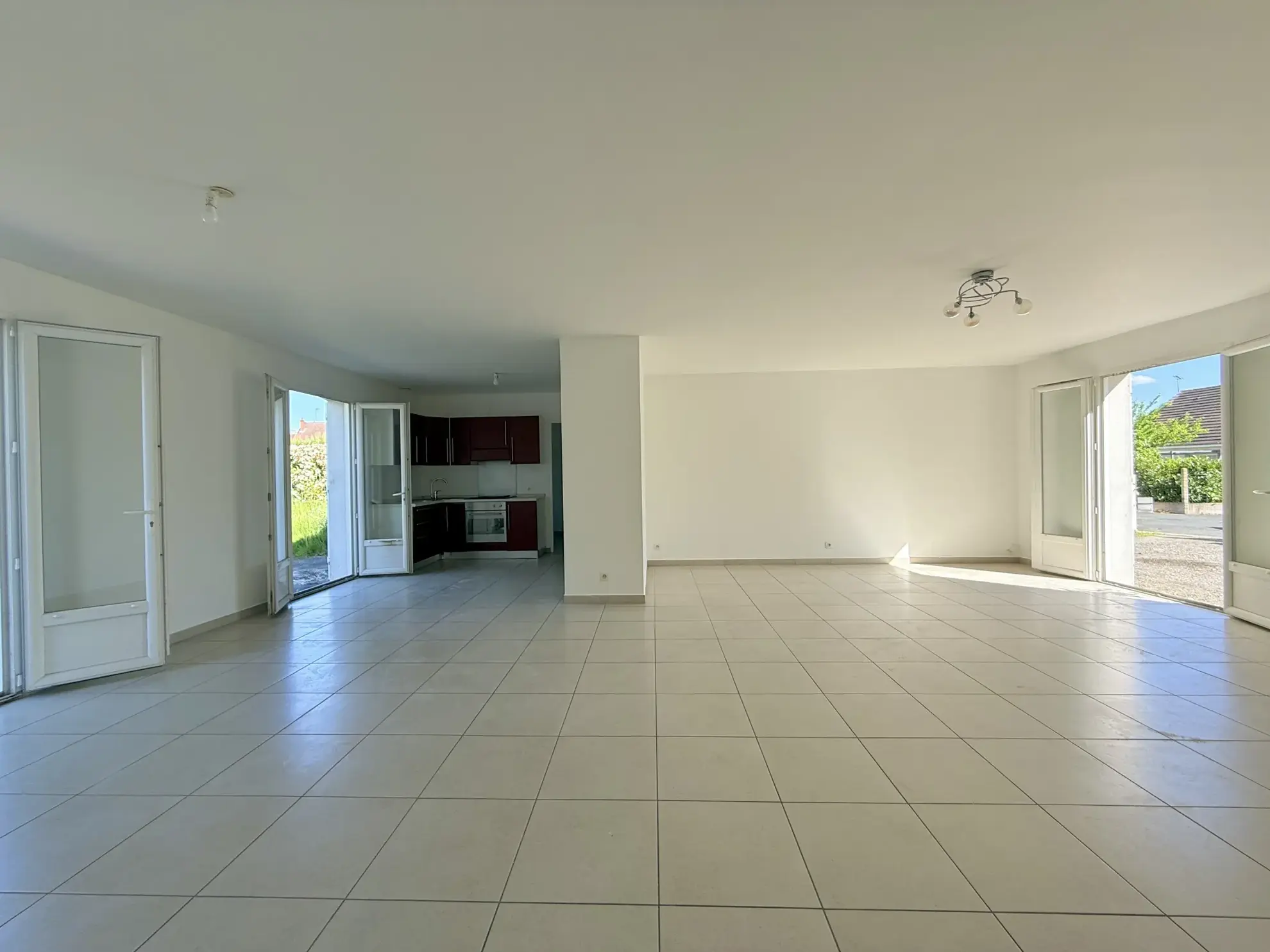 À vendre maison de 115m² avec 3 chambres et jardin à Vierzon dans le quartier Bois Marteau 