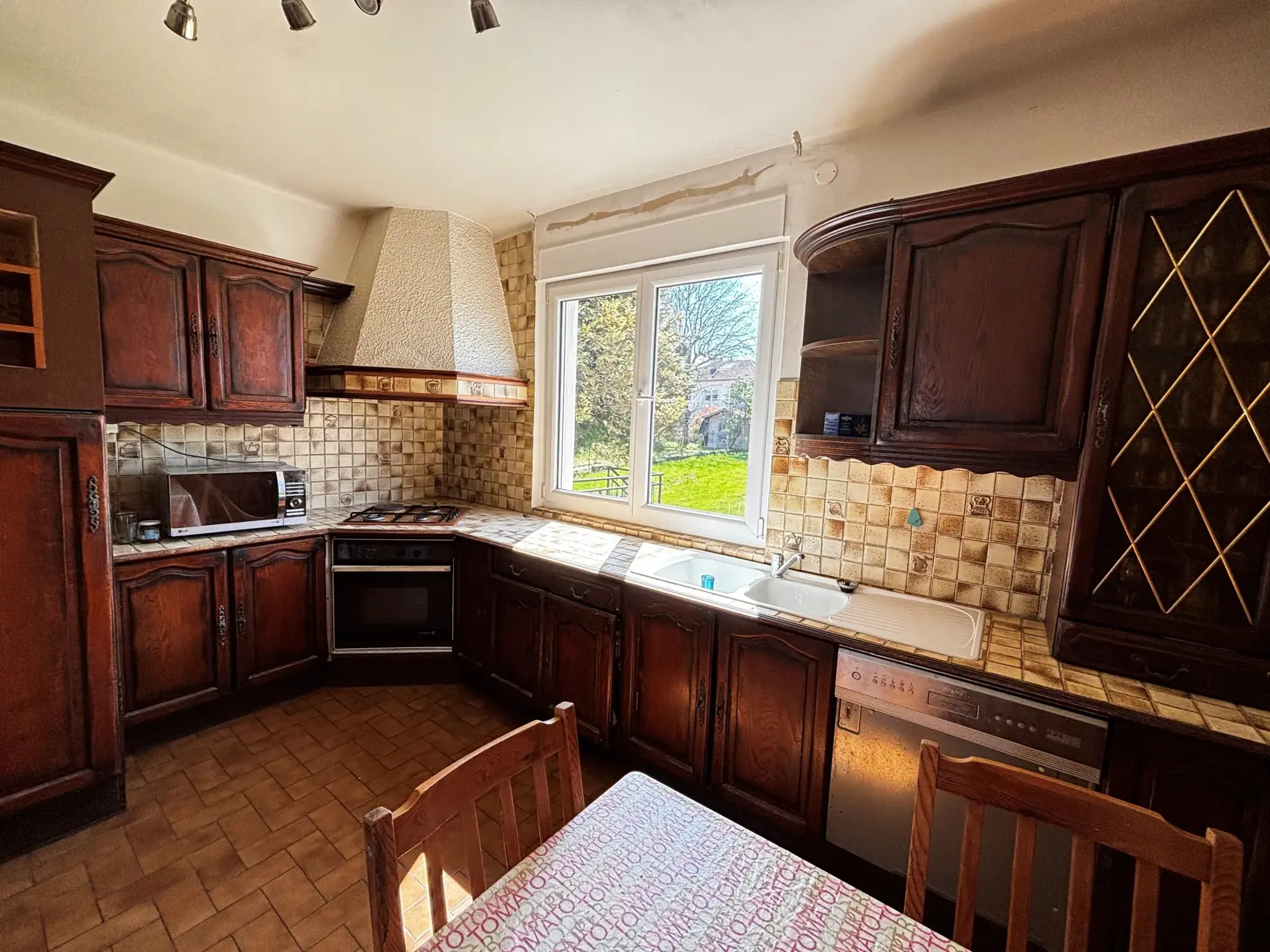 Maison à Exincourt de 112m² avec jardin et sous-sol à rénover 