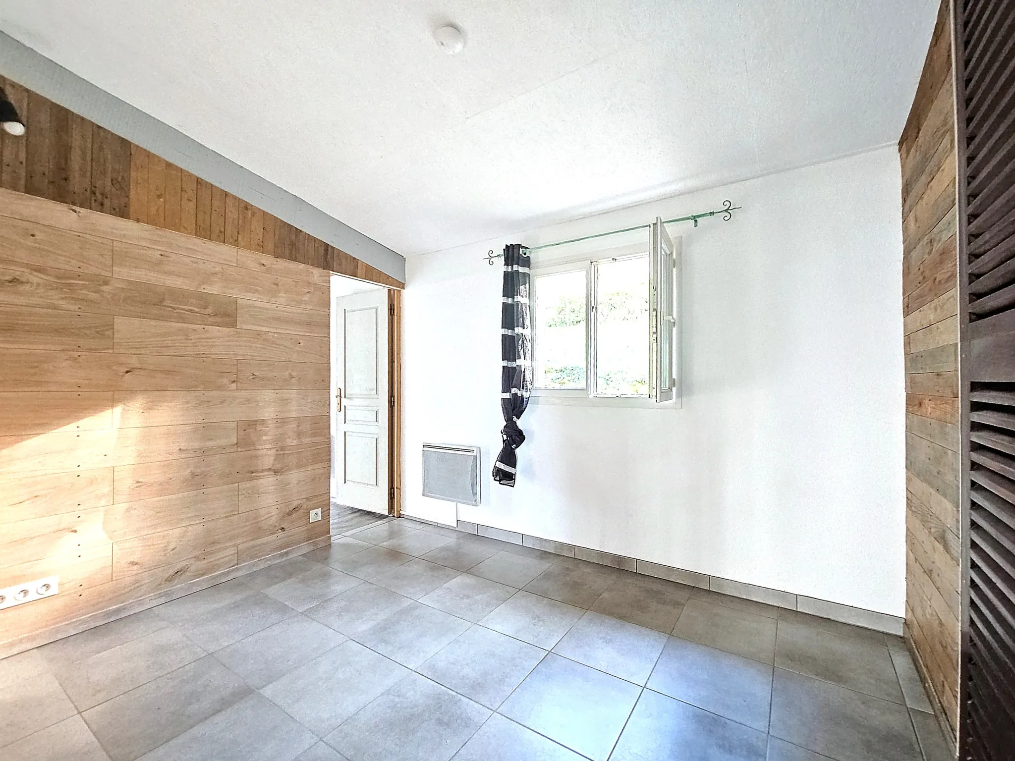 Maison de plain-pied à Milhars près de Cordes-sur-Ciel avec terrain de 970 m² 