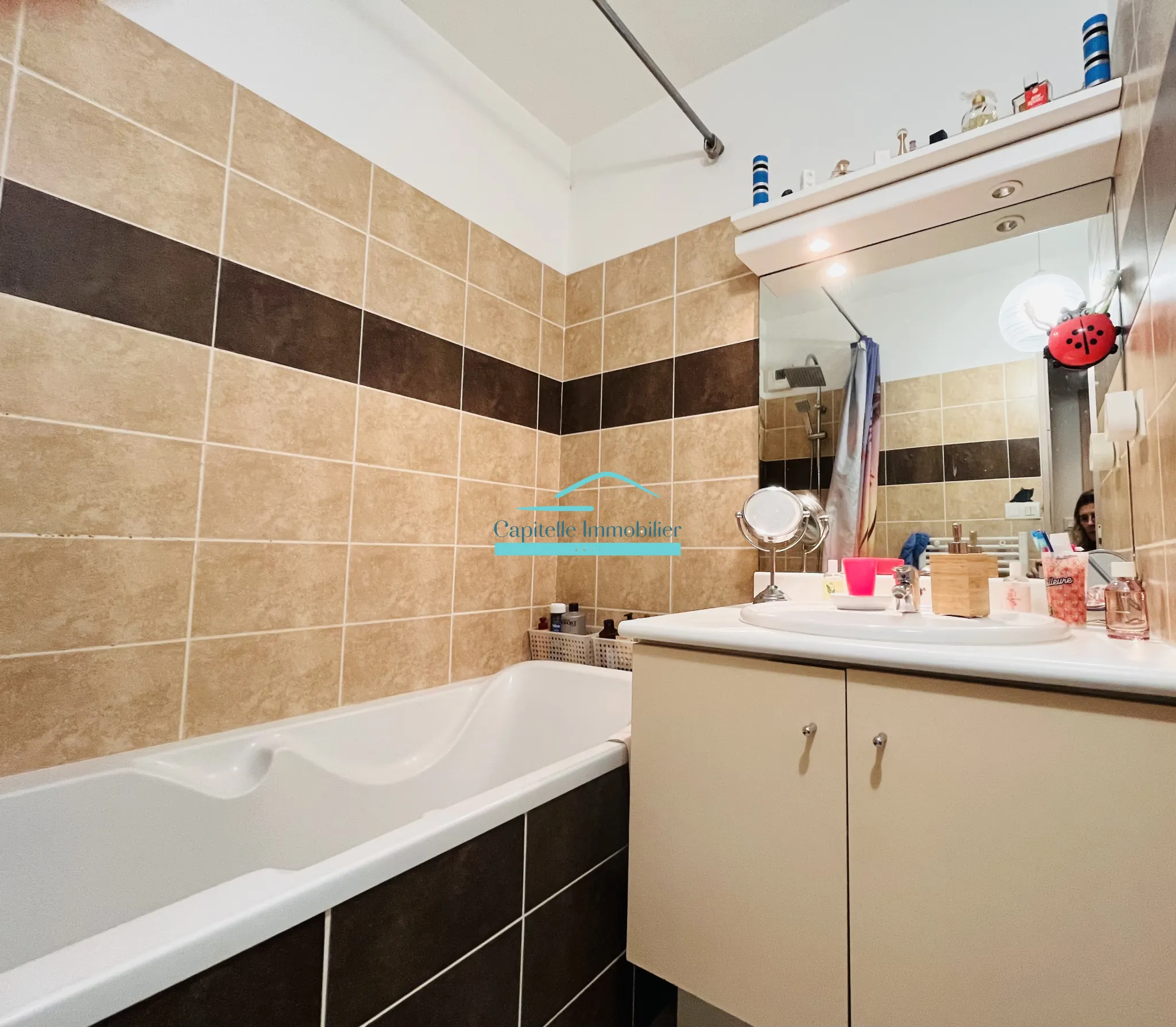 Appartement T2 loué de 40 m² à Sete avec balcon et parking 