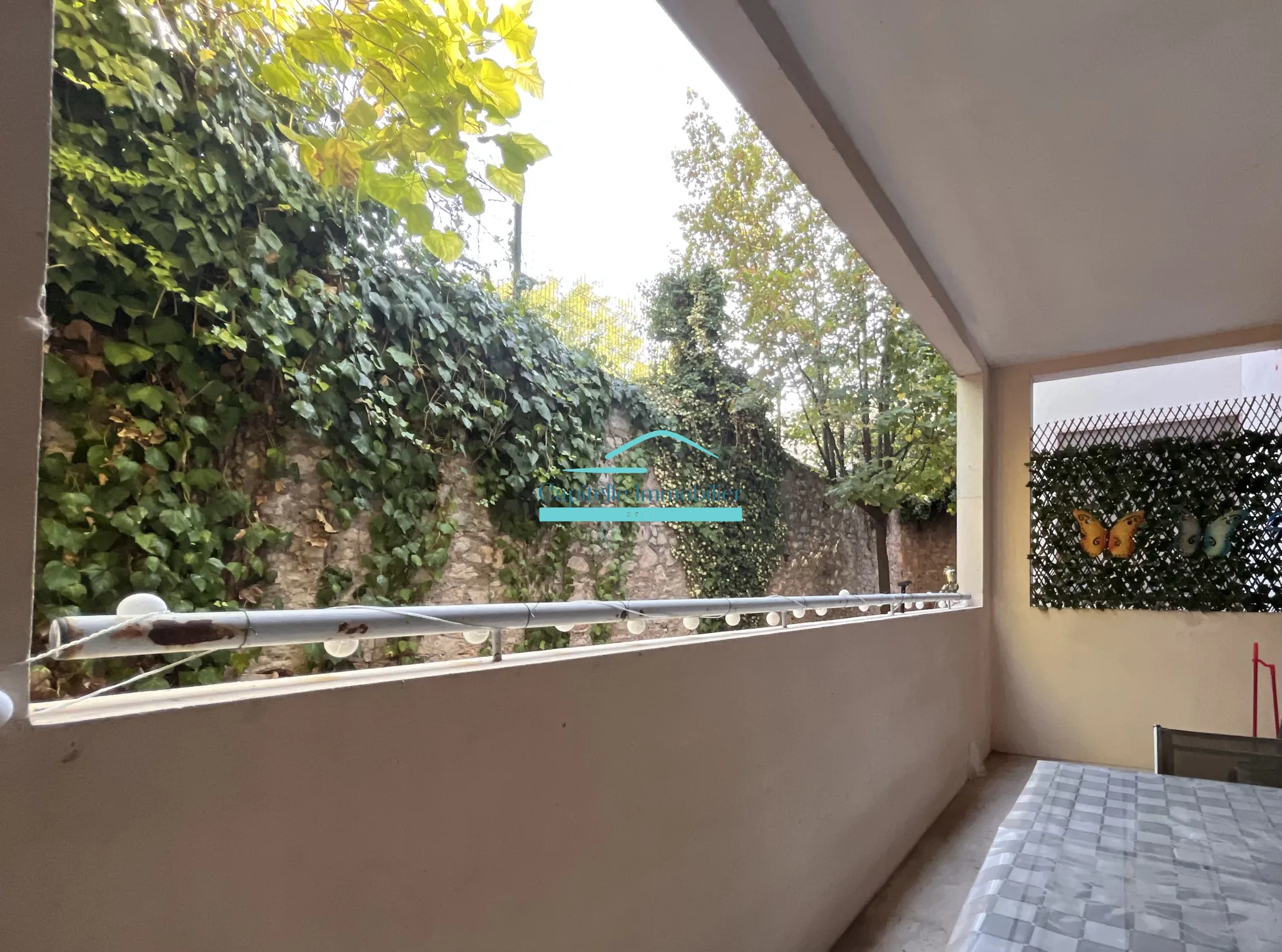 Appartement T2 loué de 40 m² à Sete avec balcon et parking 