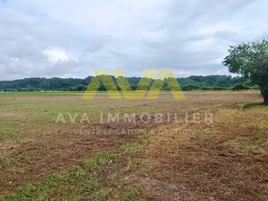 Terrain constructible de 1200 m² à vendre près de Sauveterre-de-Béarn 