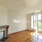 Appartement 3 pièces à Vitry-sur-Seine proche RER C avec balcon et cave