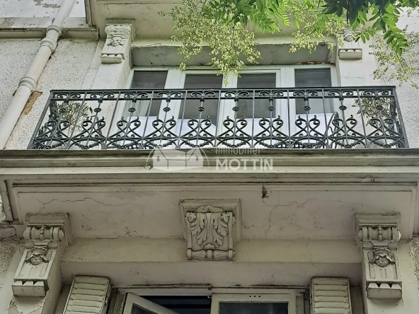 Appartement 3 pièces à Vitry-sur-Seine proche RER C avec balcon et cave 