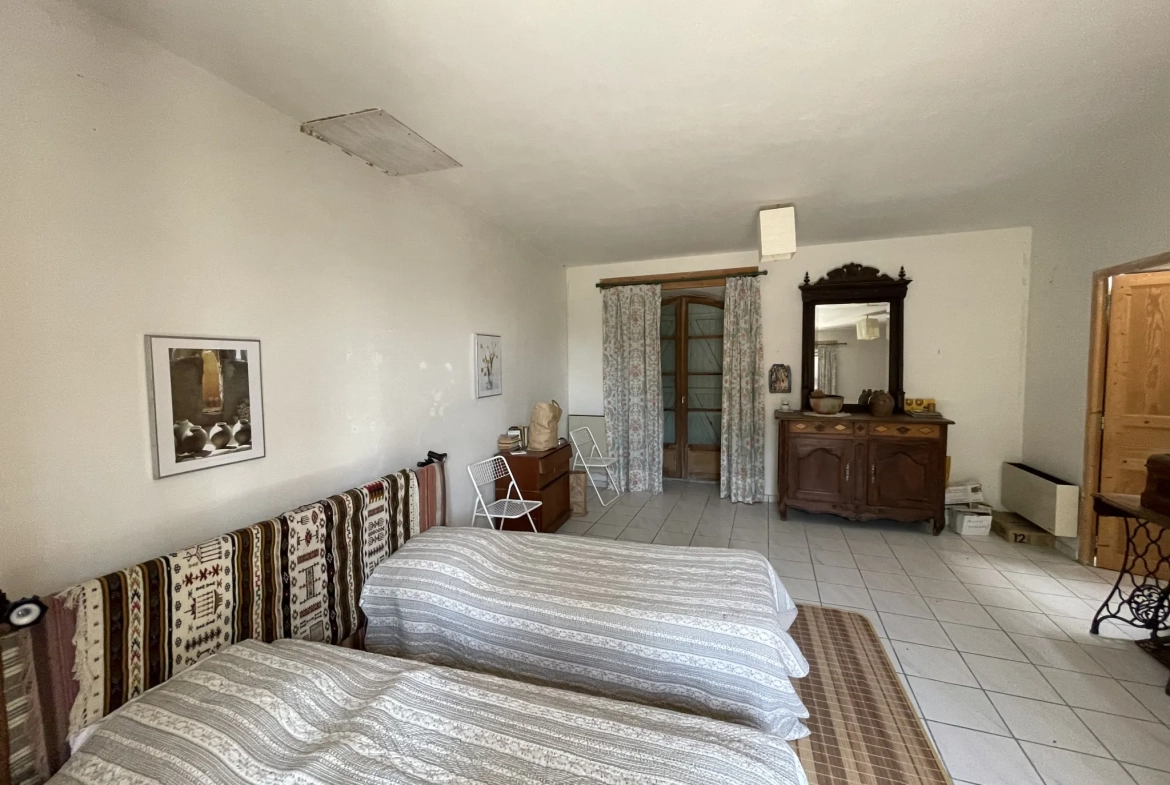 Charmante maison gasconne en pierre avec grand terrain à Moncrabeau 