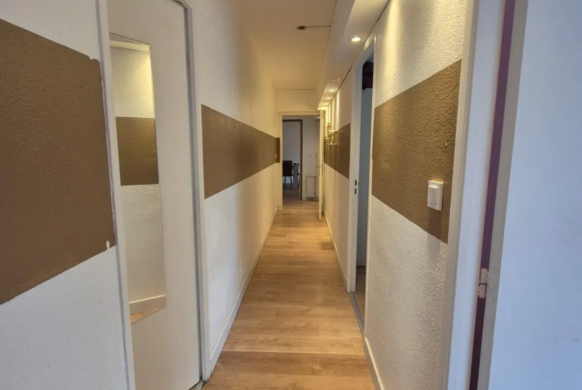 Appartement t5 lumineux avec balcon à Perpignan proximité université 
