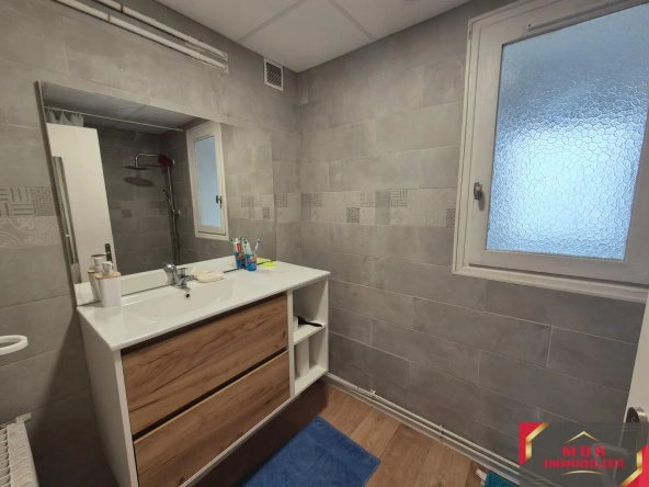 Appartement t5 lumineux avec balcon à Perpignan proximité université 