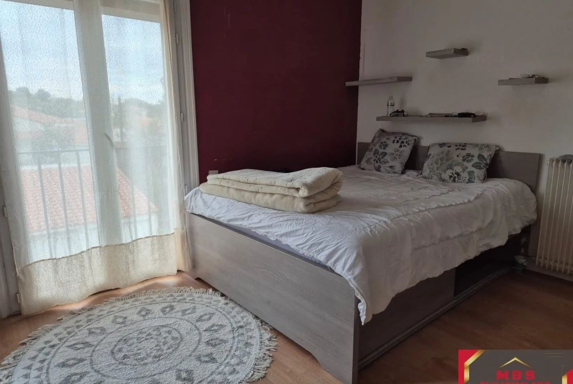 Appartement t5 lumineux avec balcon à Perpignan proximité université 