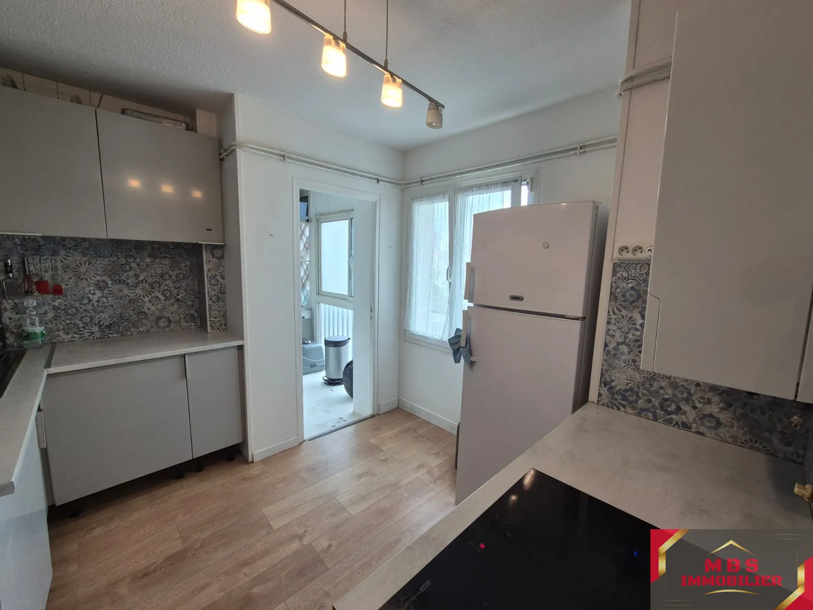 Appartement t5 lumineux avec balcon à Perpignan proximité université 