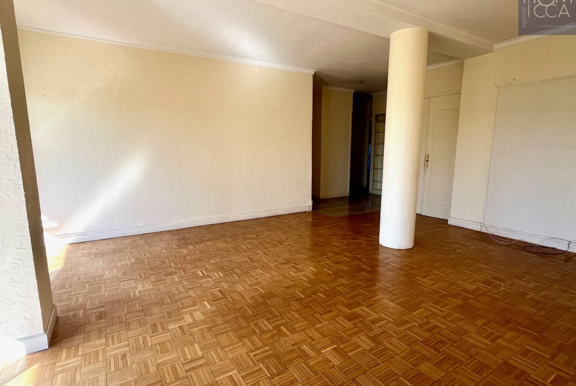 A vendre Grand T2 avec vue panoramique sur la Saône à Lyon 4e quai Joseph Gillet 