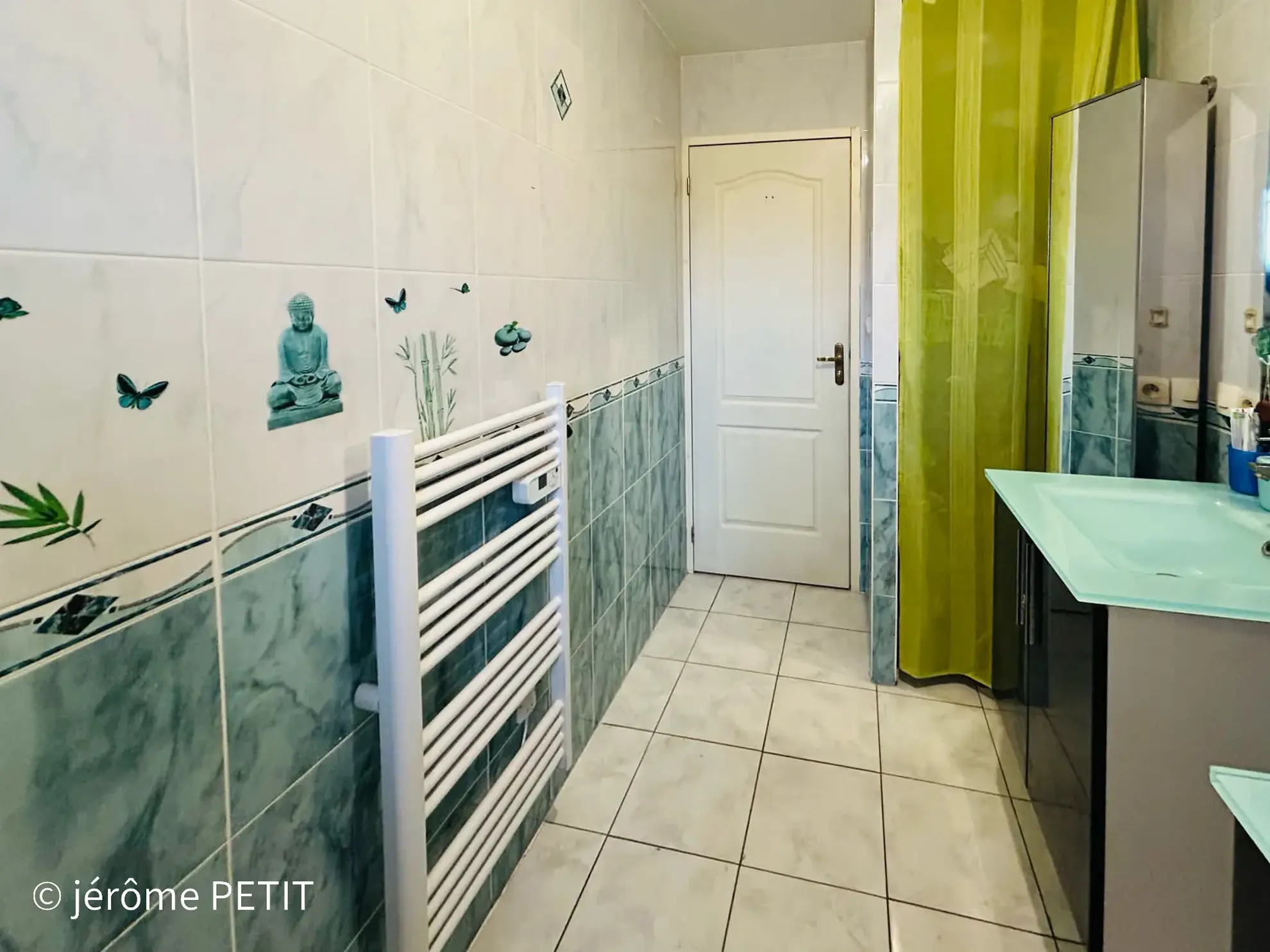 Maison de plain-pied de 100 m² avec grand jardin à Saint Aubin des Chateaux 