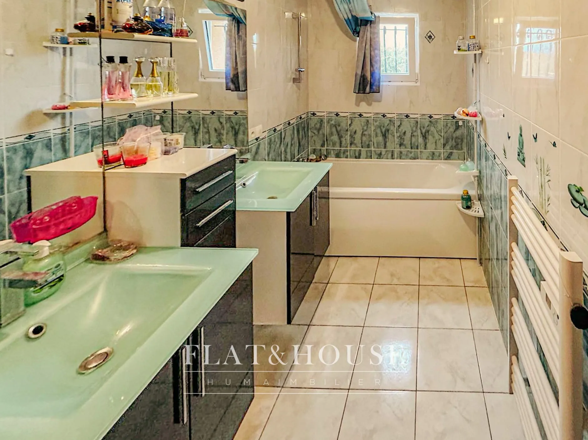 Maison de plain-pied de 100 m² avec grand jardin à Saint Aubin des Chateaux 