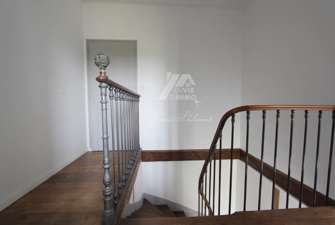 Superbe maison bourgeoise rénovée de 1850 à Coulonges-sur-l'Autize avec grand terrain 