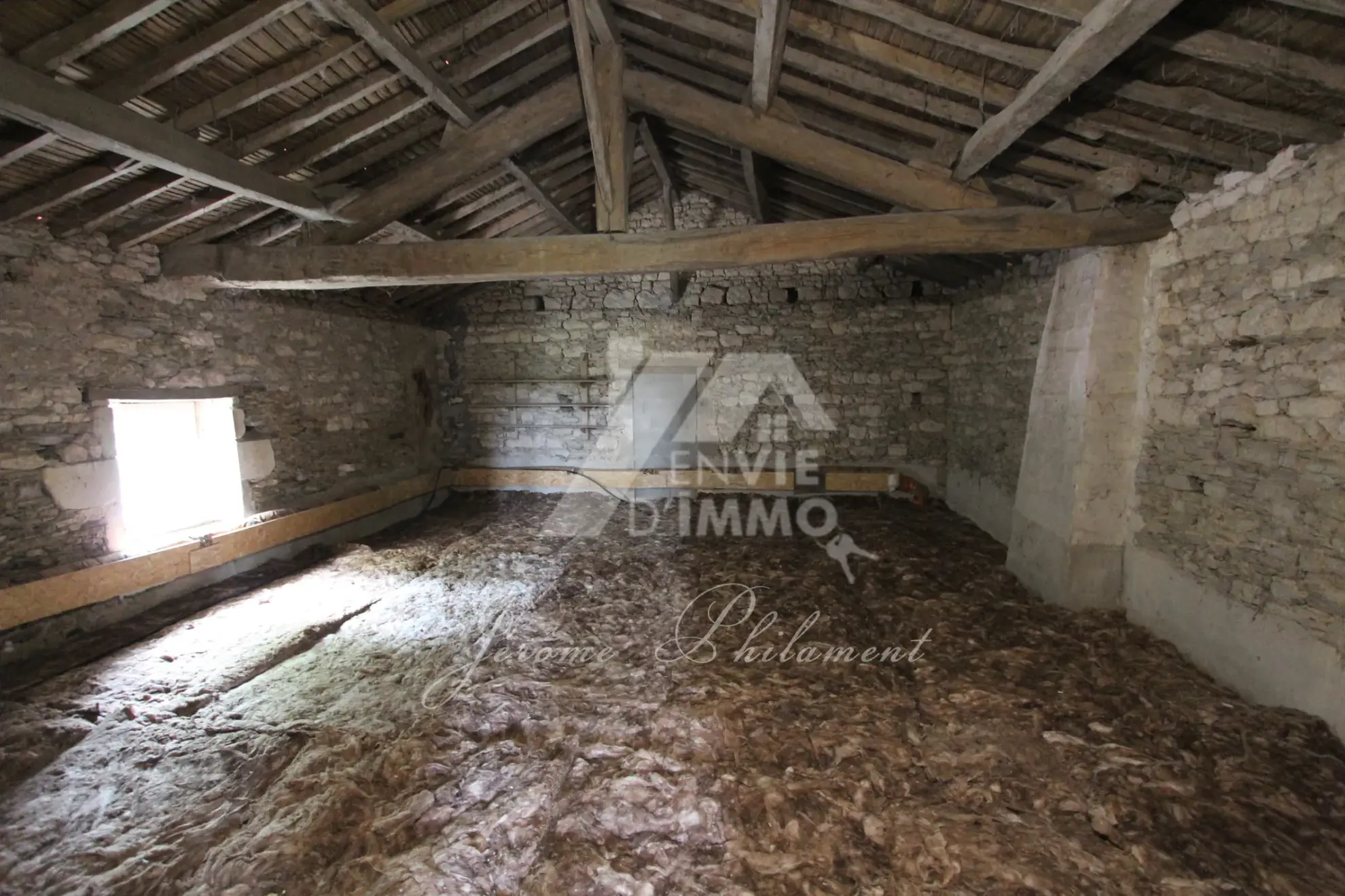 Superbe maison bourgeoise rénovée de 1850 à Coulonges-sur-l'Autize avec grand terrain 
