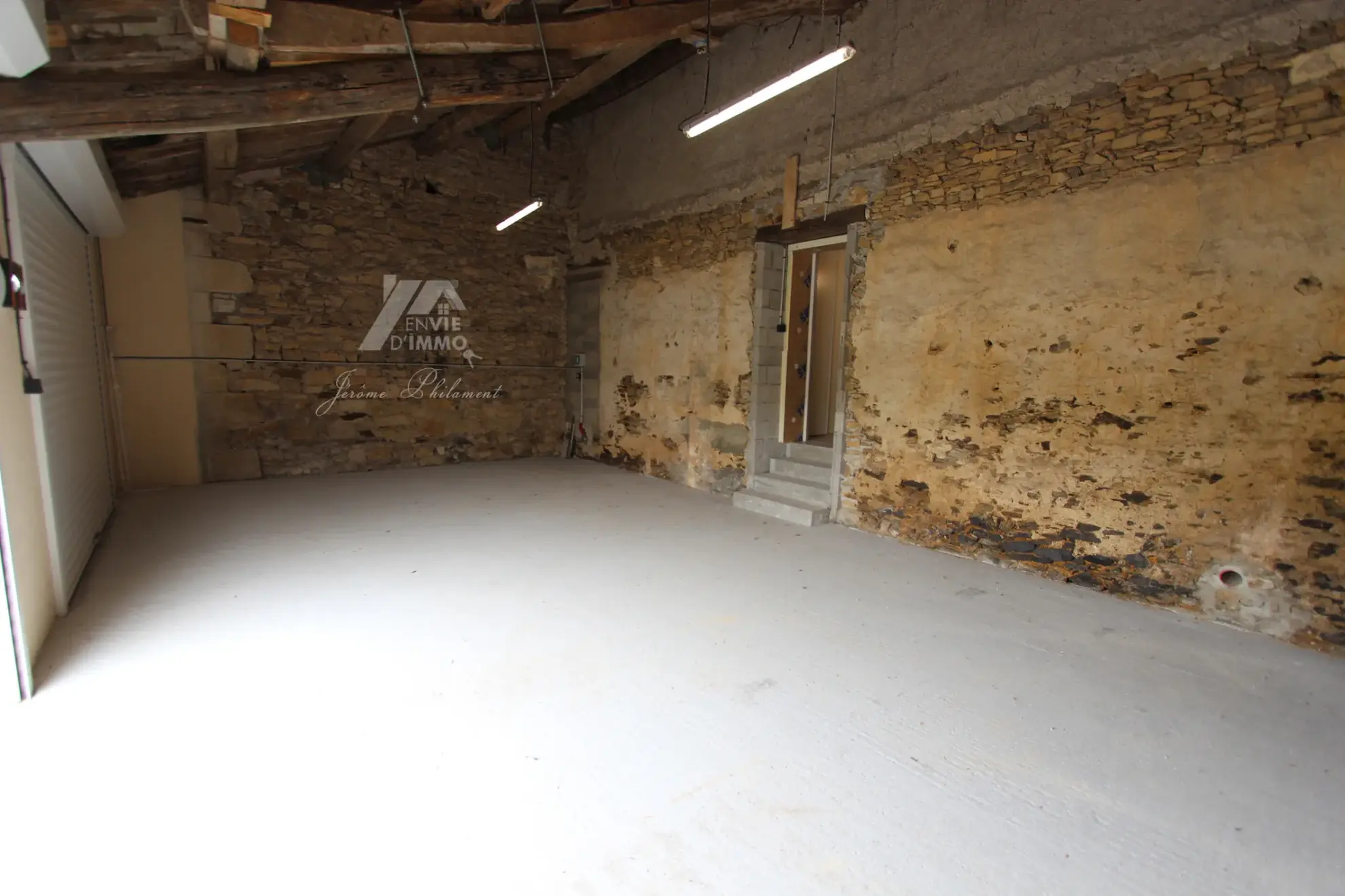 Superbe maison bourgeoise rénovée de 1850 à Coulonges-sur-l'Autize avec grand terrain 