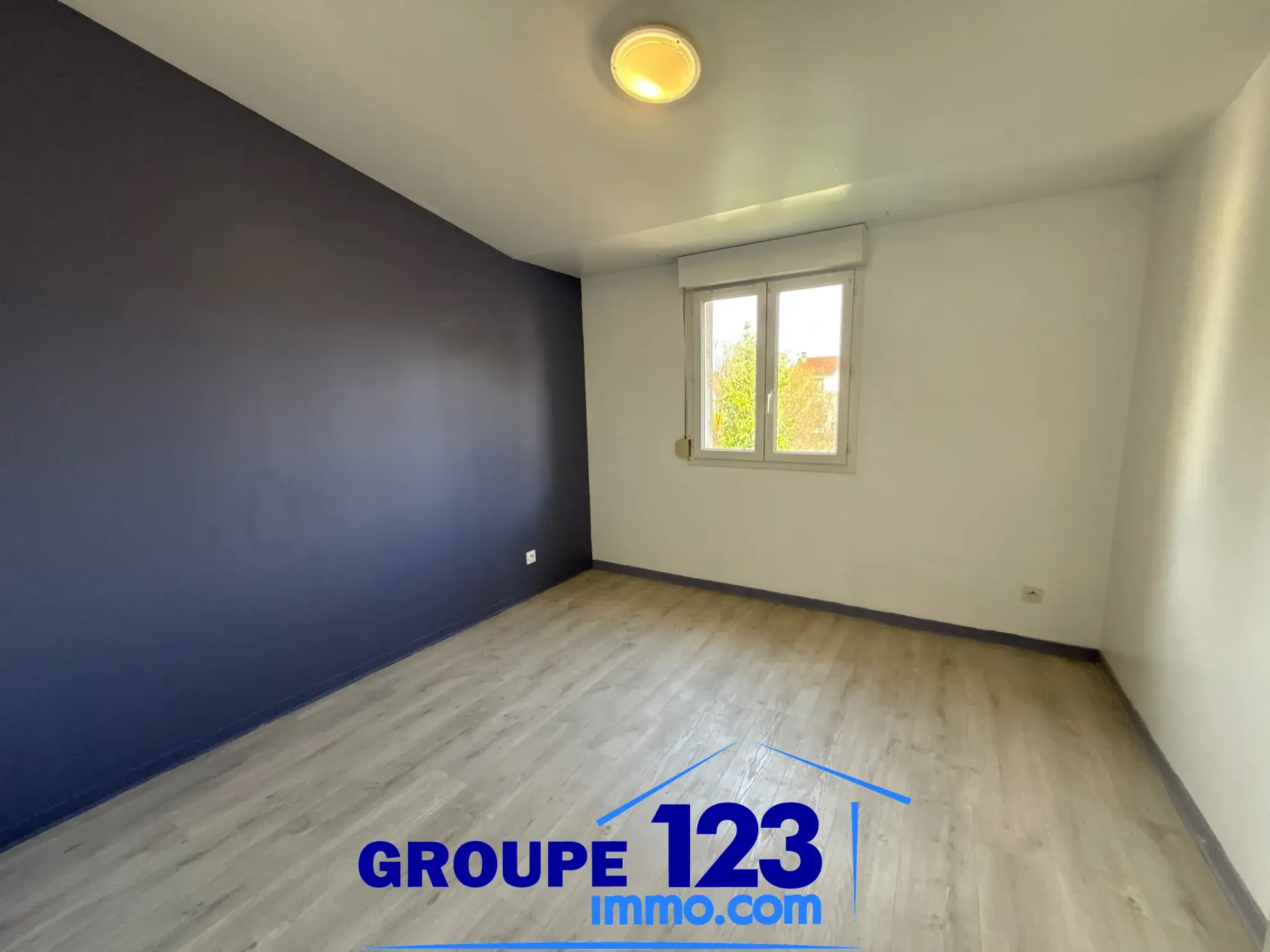 Appartement 5 pièces avec cour privée et garage à Auxerre 