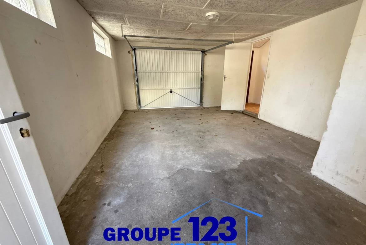 Appartement 5 pièces avec cour privée et garage à Auxerre 