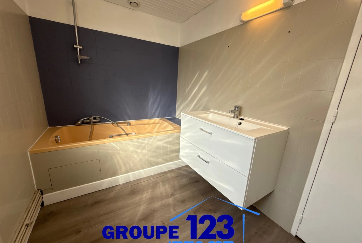 Appartement 5 pièces avec cour privée et garage à Auxerre 