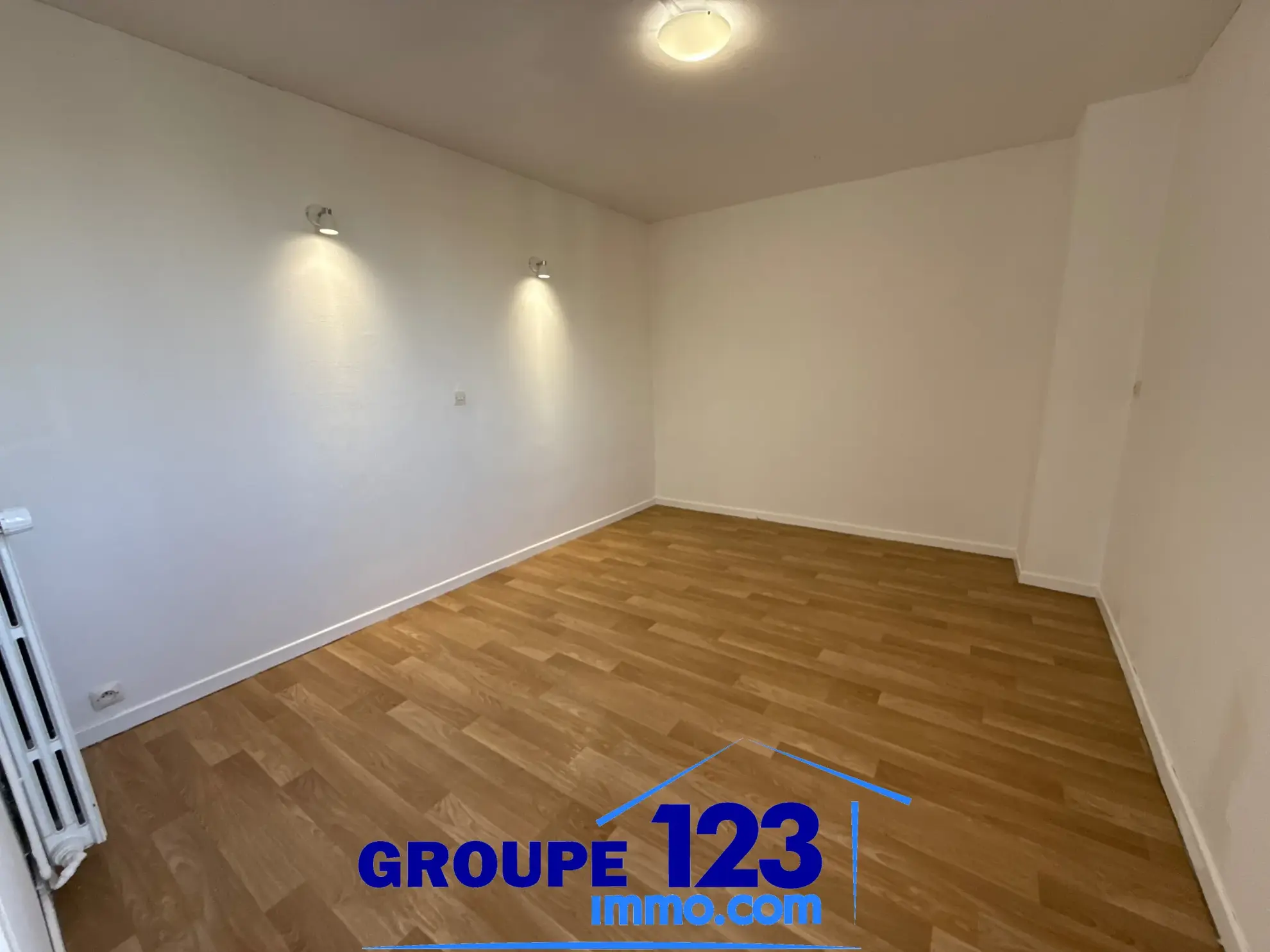 Appartement 5 pièces avec cour privée et garage à Auxerre 