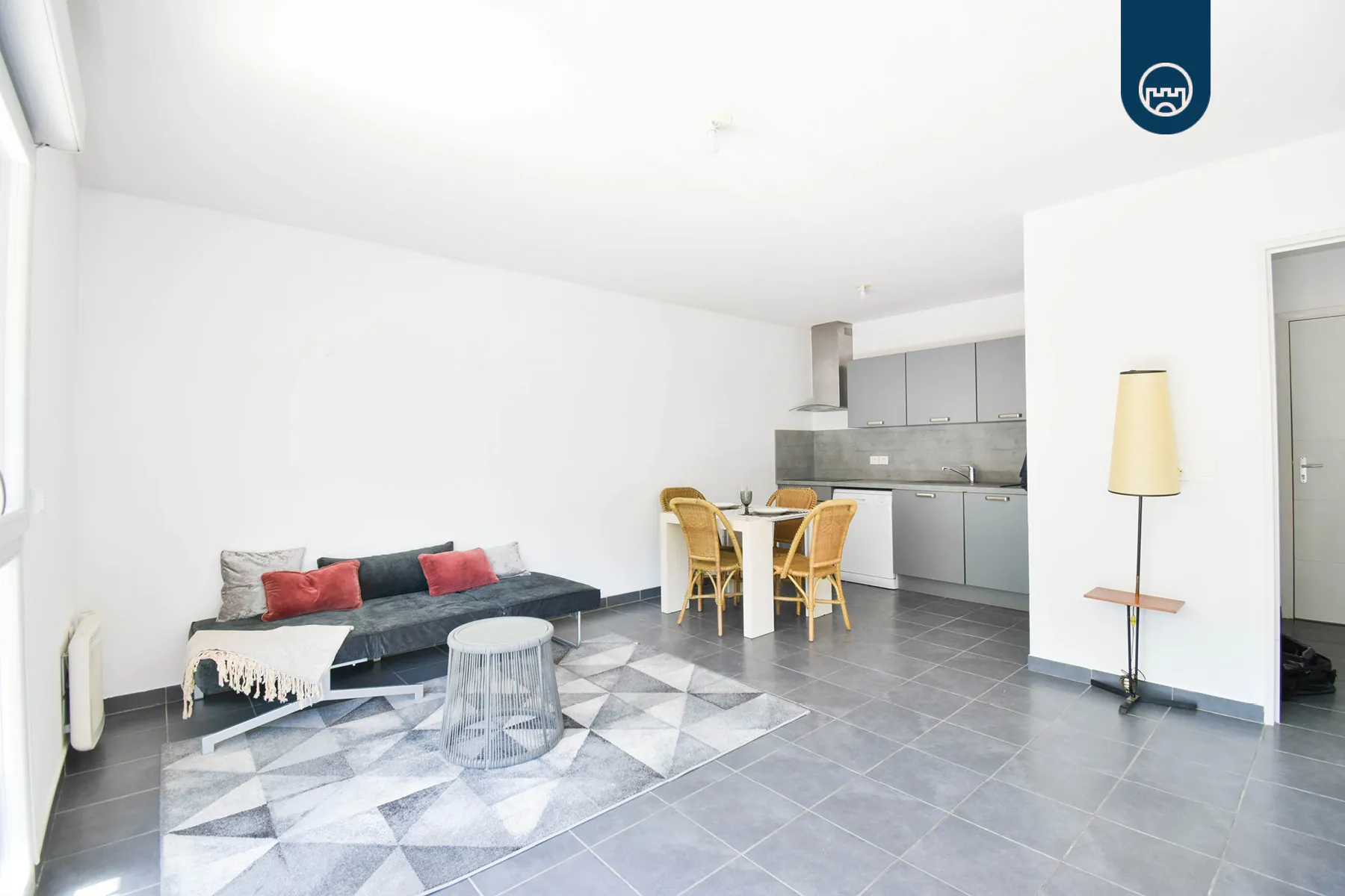 Appartement 2 pièces de 46 m² à Nice avec terrasse en vente proche commodités 