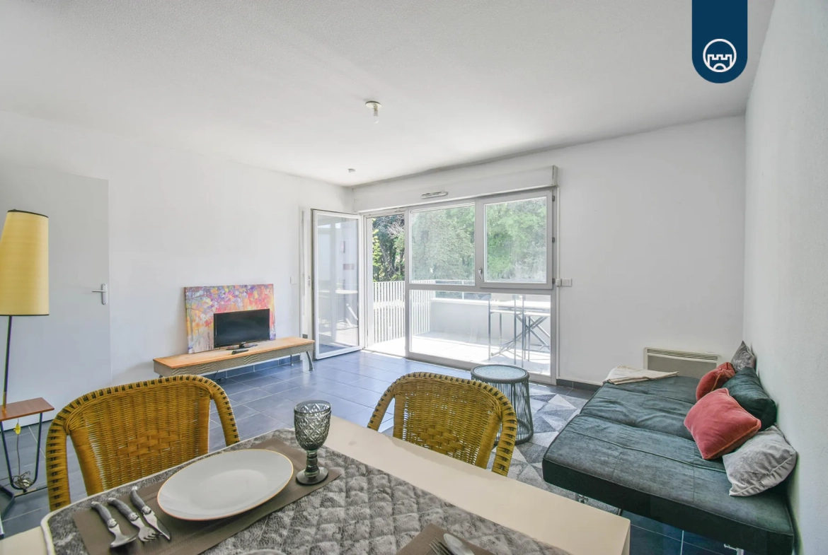 Appartement 2 pièces de 46 m² à Nice avec terrasse en vente proche commodités 