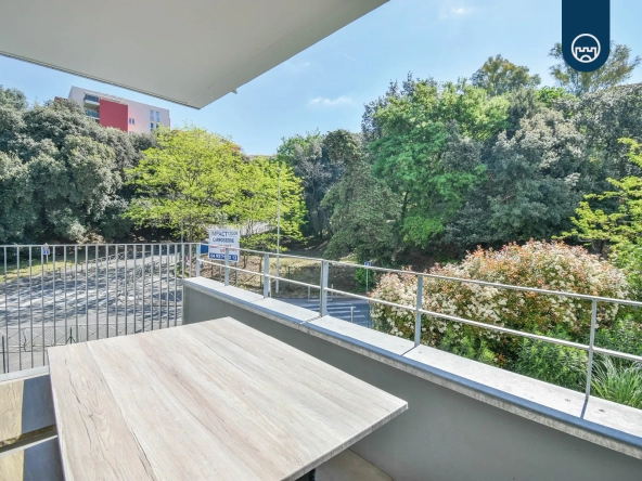 Appartement 2 pièces de 46 m² à Nice avec terrasse en vente proche commodités 