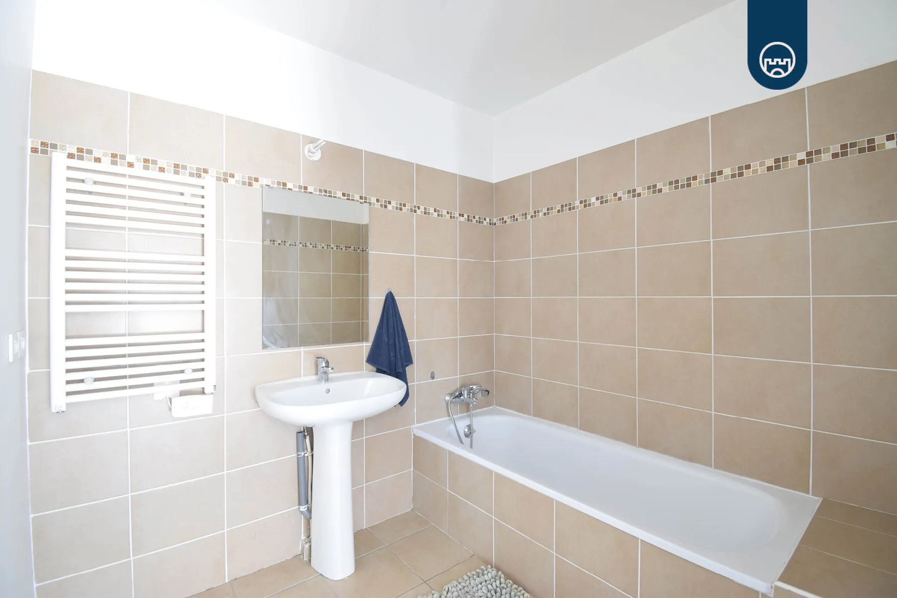 Appartement 2 pièces de 46 m² à Nice avec terrasse en vente proche commodités 