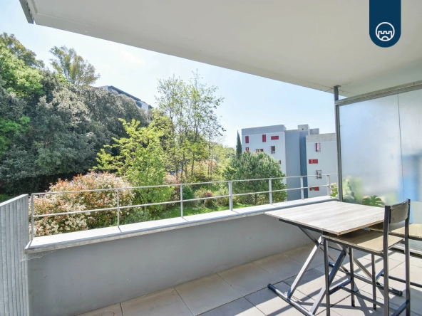 Appartement 2 pièces de 46 m² à Nice avec terrasse en vente proche commodités 