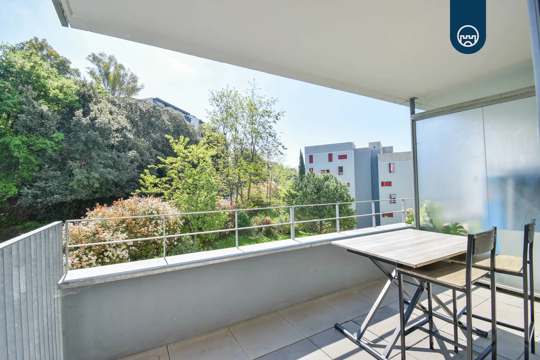 Appartement 2 pièces de 46 m² à Nice avec terrasse en vente proche commodités 