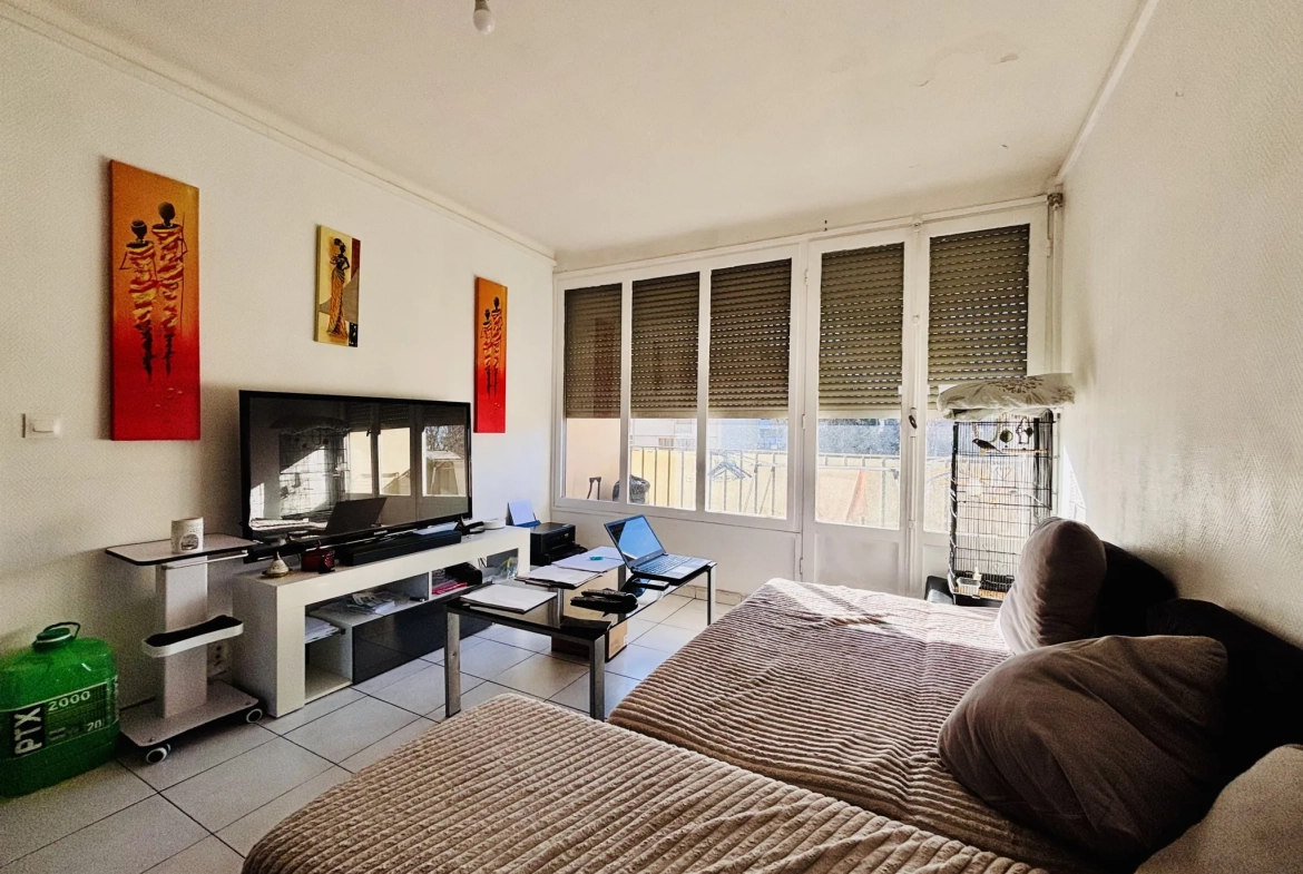 Appartement T3 à vendre à Marseille 10e, secteur Romain Rolland - Opportunité d'investissement locatif 