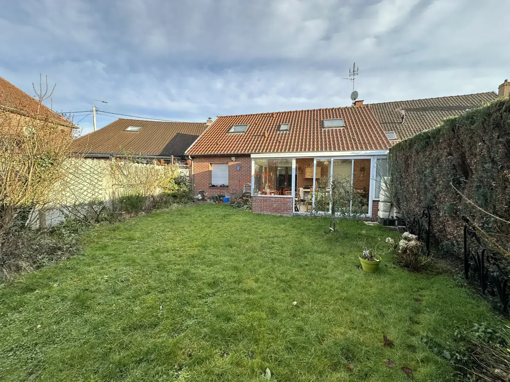 À vendre maison semi plain-pied à Wallers, 3 chambres, jardin, garage, économie d'énergie 