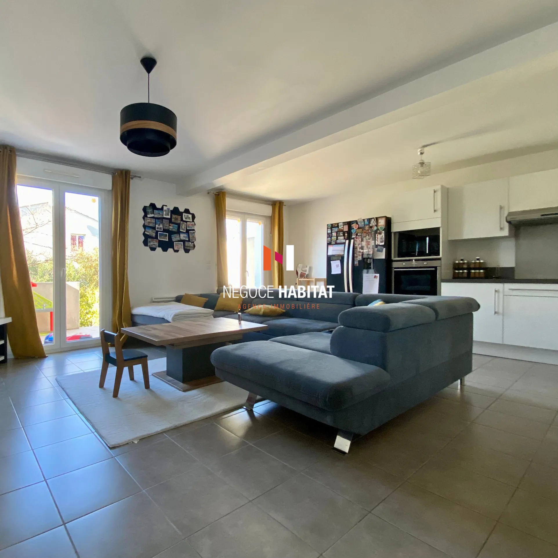 Villa T4 avec terrasse et garage à Beauvoisin, 90 m² 