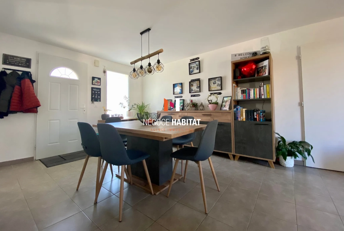 Villa T4 avec terrasse et garage à Beauvoisin, 90 m² 