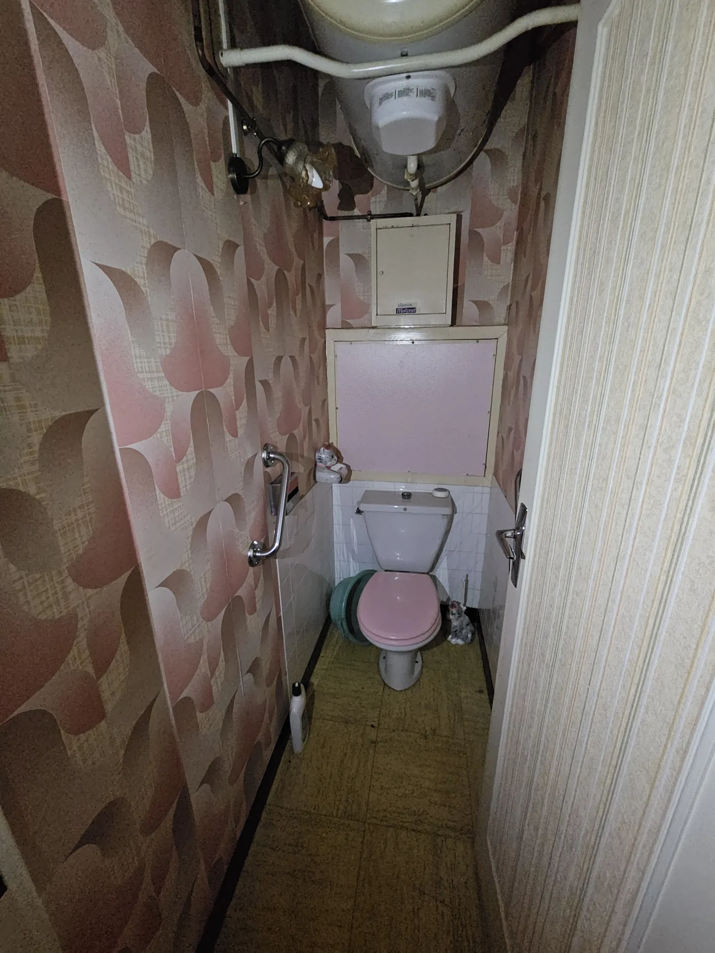 Appartement 100 m² en centre-ville de Vierzon avec parking et mobilier inclus 