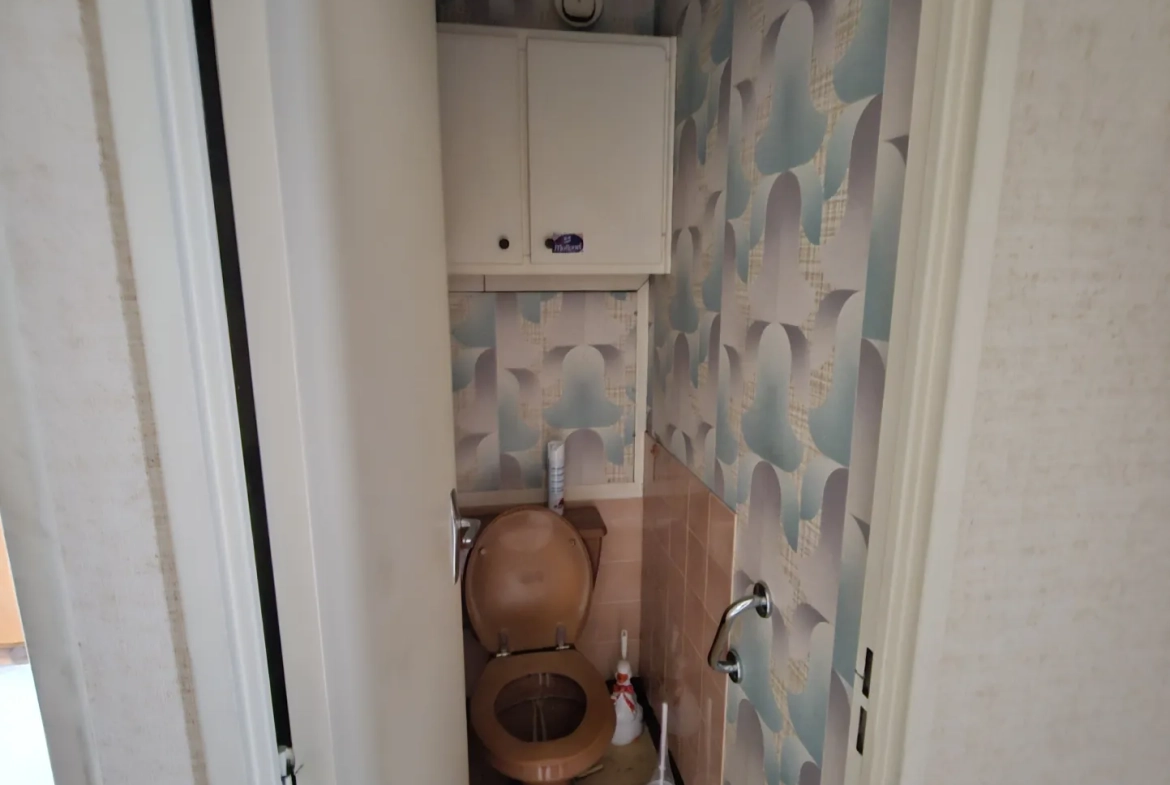 Appartement 100 m² en centre-ville de Vierzon avec parking et mobilier inclus 