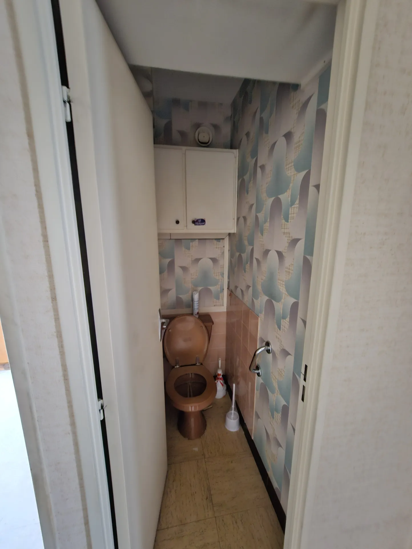 Appartement 100 m² en centre-ville de Vierzon avec parking et mobilier inclus 