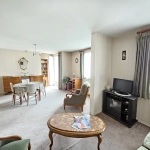 Appartement 100 m² en centre-ville de Vierzon avec parking et mobilier inclus