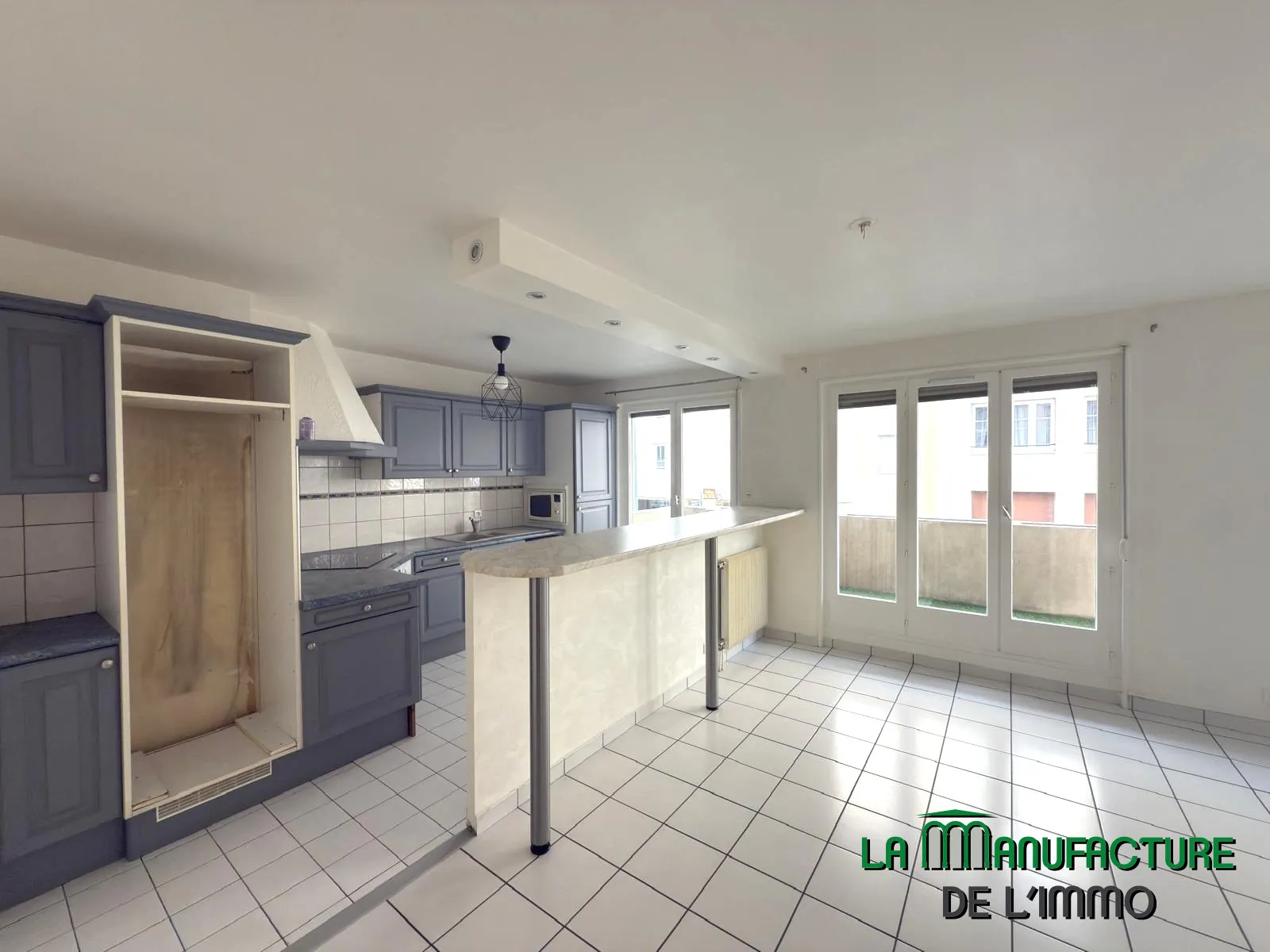 Appartement F2 bis avec balcon, cave et garage à Saint-Étienne 