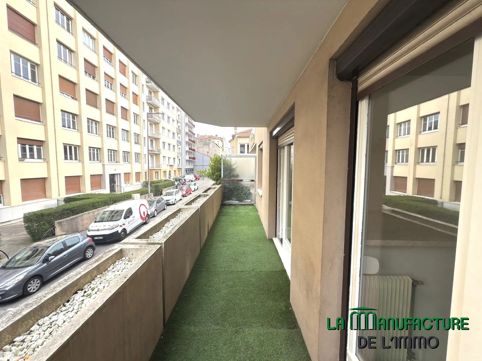 Appartement F2 bis avec balcon, cave et garage à Saint-Étienne 