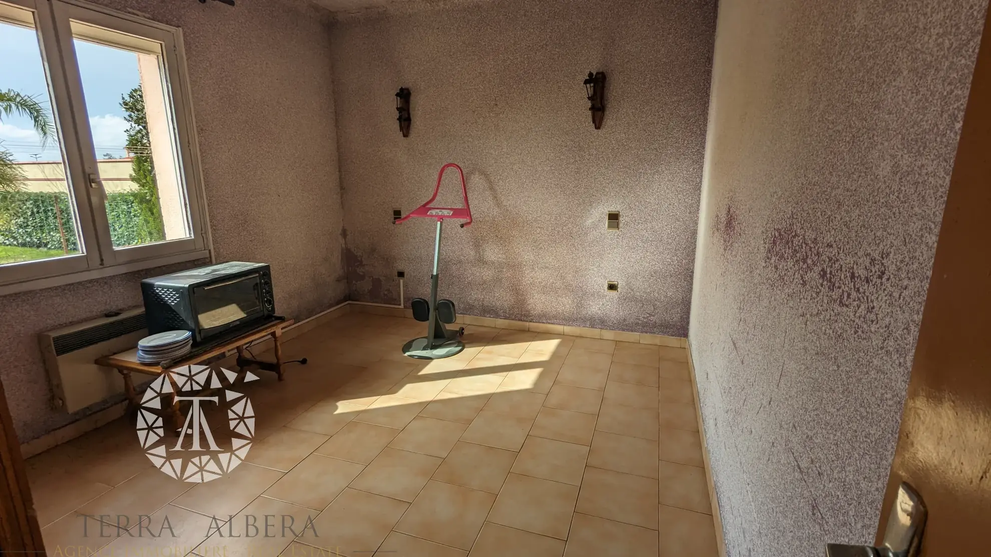 À vendre maison de plain-pied lumineuse avec jardin et garage à Saint-André 